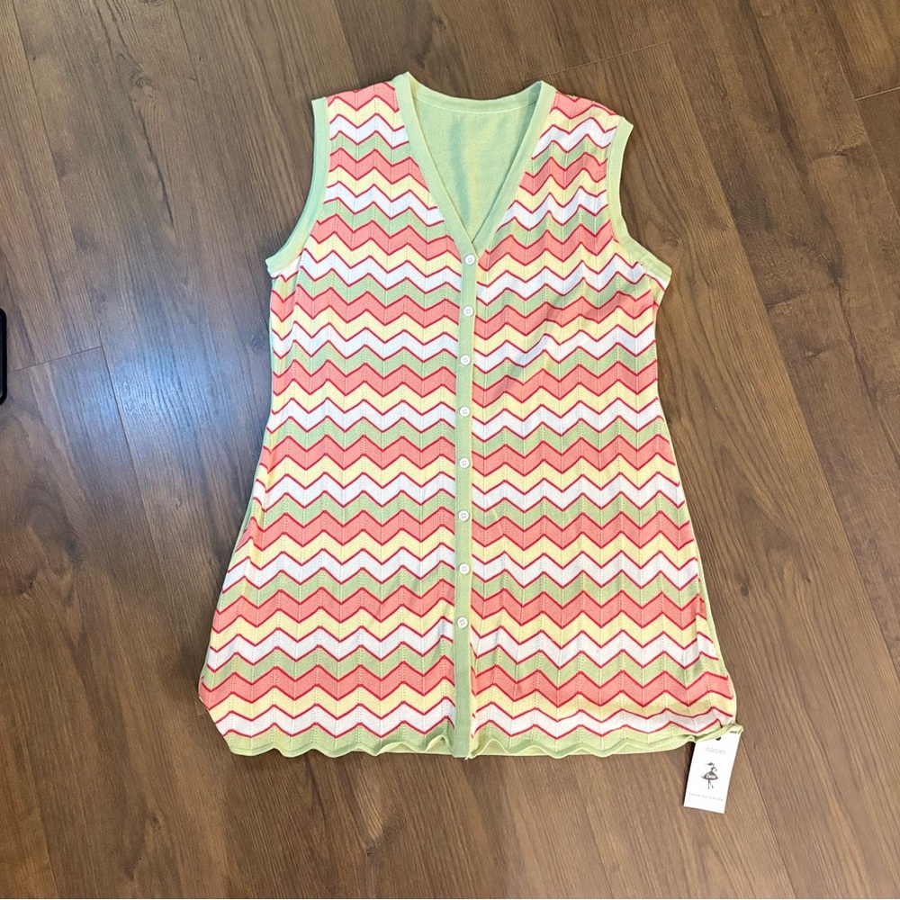 Women’s funky patterned vest with scalloped bottom